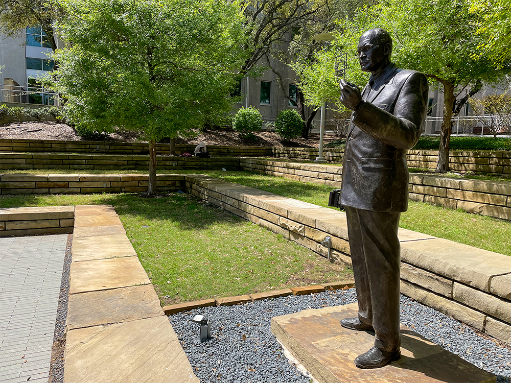 A statue of Jack Kilby stands overlooking Texas Instruments Plaza